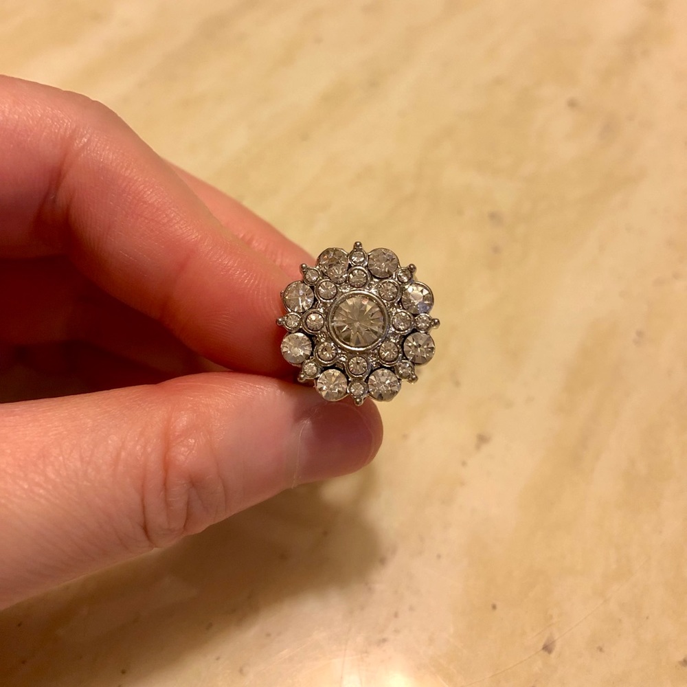 Stunning Swarovski Crystals Flower Ring